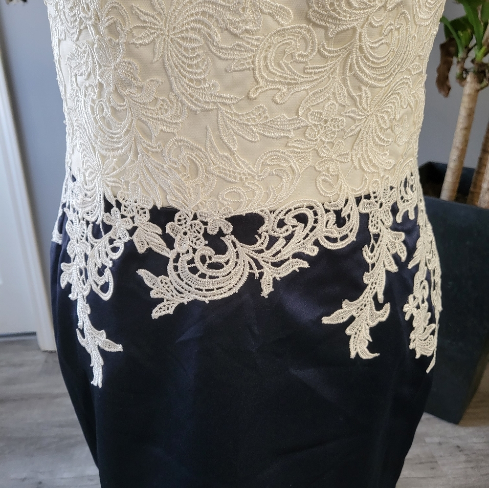 Prom-Formal Long Dress - Picture 2 of 15
